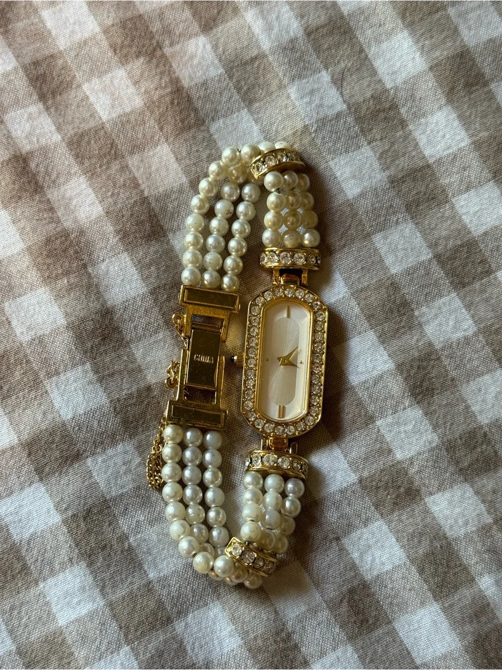 RARE Vintage 1993 Elizabeth Taylor Avon quartz evening star watch